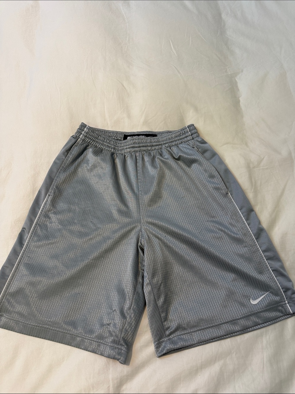 Nike Men’s Gray Athletic Basketball Shorts with Swoosh